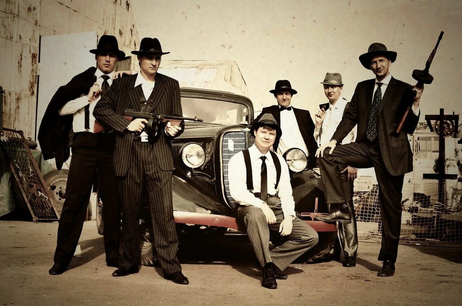 Gangster юбилейная ул 25в фото Pin on мафия Film noir photography, The darkest minds, Western gunslinger art