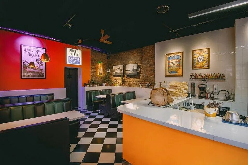 Garage ул кирова 25 фото Branch Garage, pub, bar, Россия, Санкт-Петербург, улица Печатника Григорьева, 12