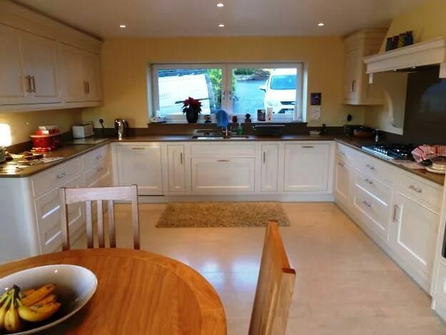 Garagekitchen 2б микрорайон северный фото Garage Makeover Ideas Worth Exploring This Spring Kitchen layout, New kitchen, G