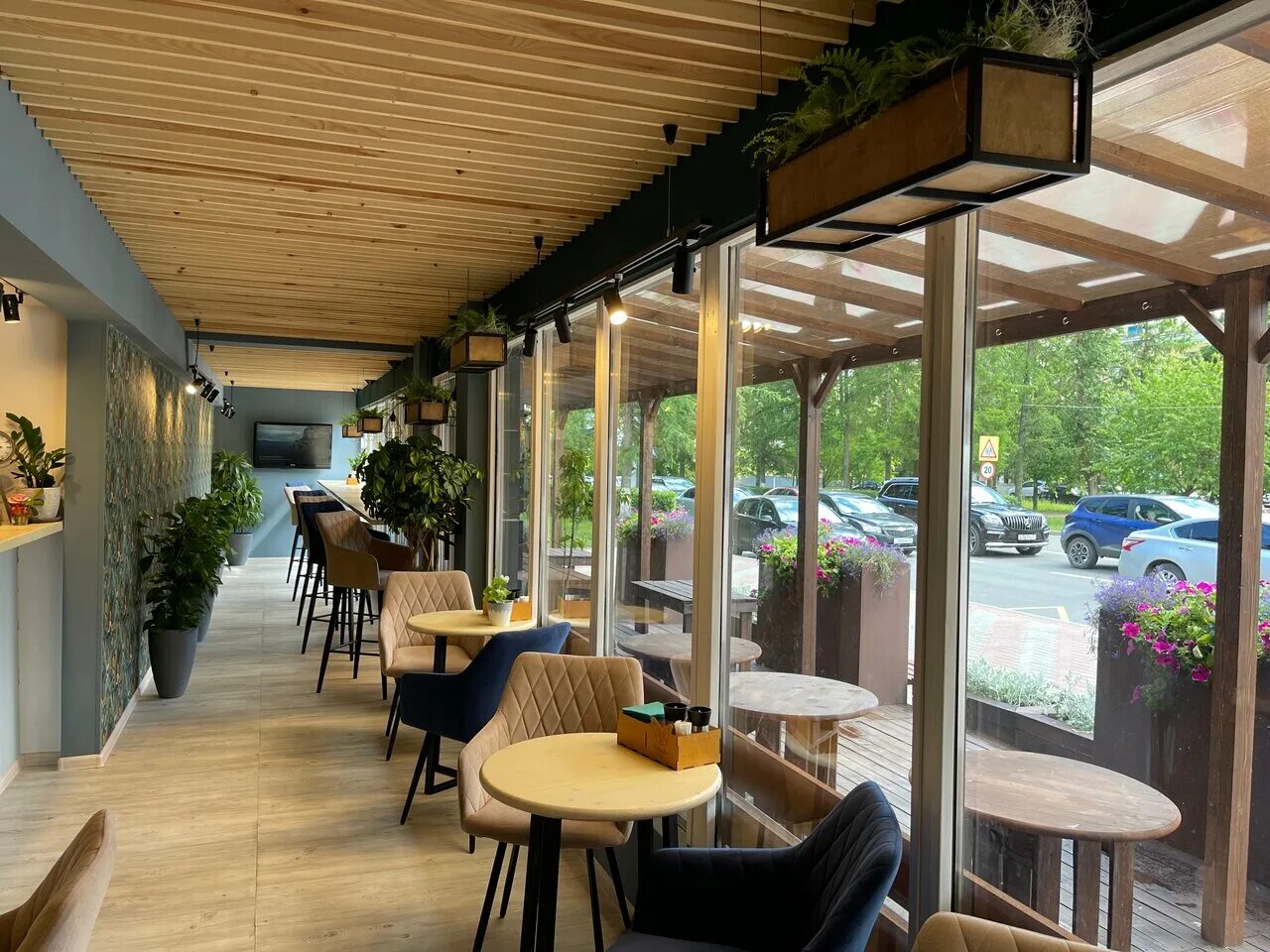 Garden cafe ул максима горького 39 фото Garden, cafe, Velikiy Novgorod, Fyodorovskiy Ruchey Street, 15А - Yandex Maps