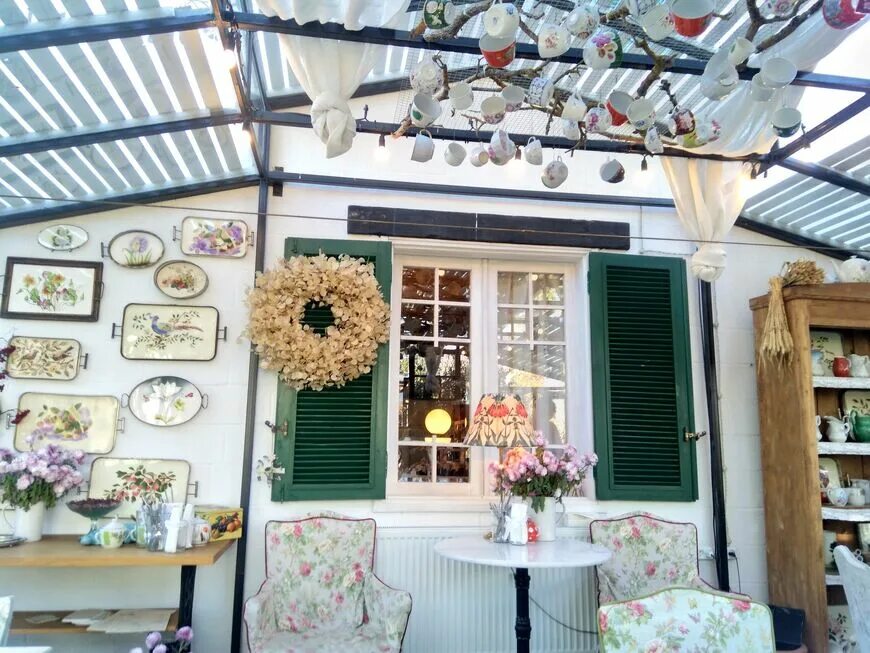 Gardenia shevardnadze тбилиси квартал лоткини фото Отели рядом с Сад "Гардения" Шеварднадзе - найдено 26 отелей.