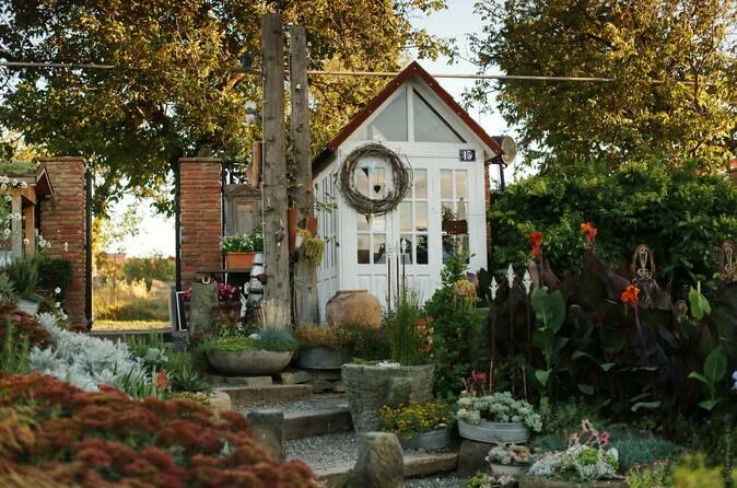 Gardenia shevardnadze тбилиси квартал лоткини фото Sightseeing Tours in Middle East - Lonely Planet