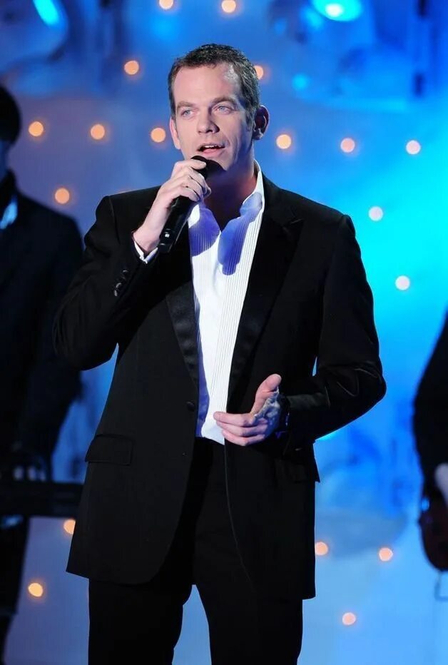 Garou певец фото Épinglé par Sandrine Huou sur Garou Garou, Chanteur, Pierre garand