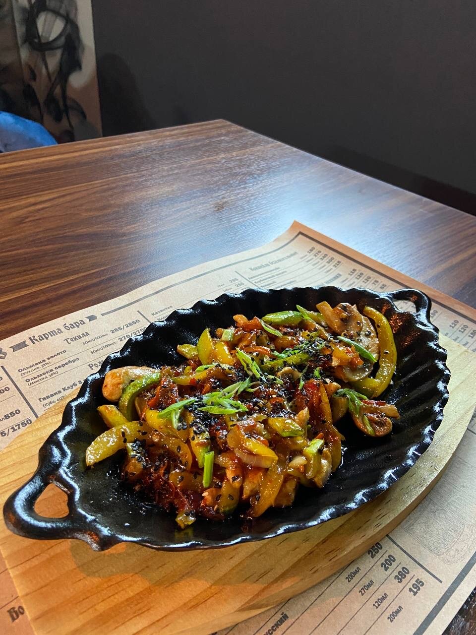 Gastrobar 13 восточная ул 15а фото Foto: Gastrobar 13, chilim-bar, Orenburg, Vostochnaya ulitsa, 15А - Yandex Maps