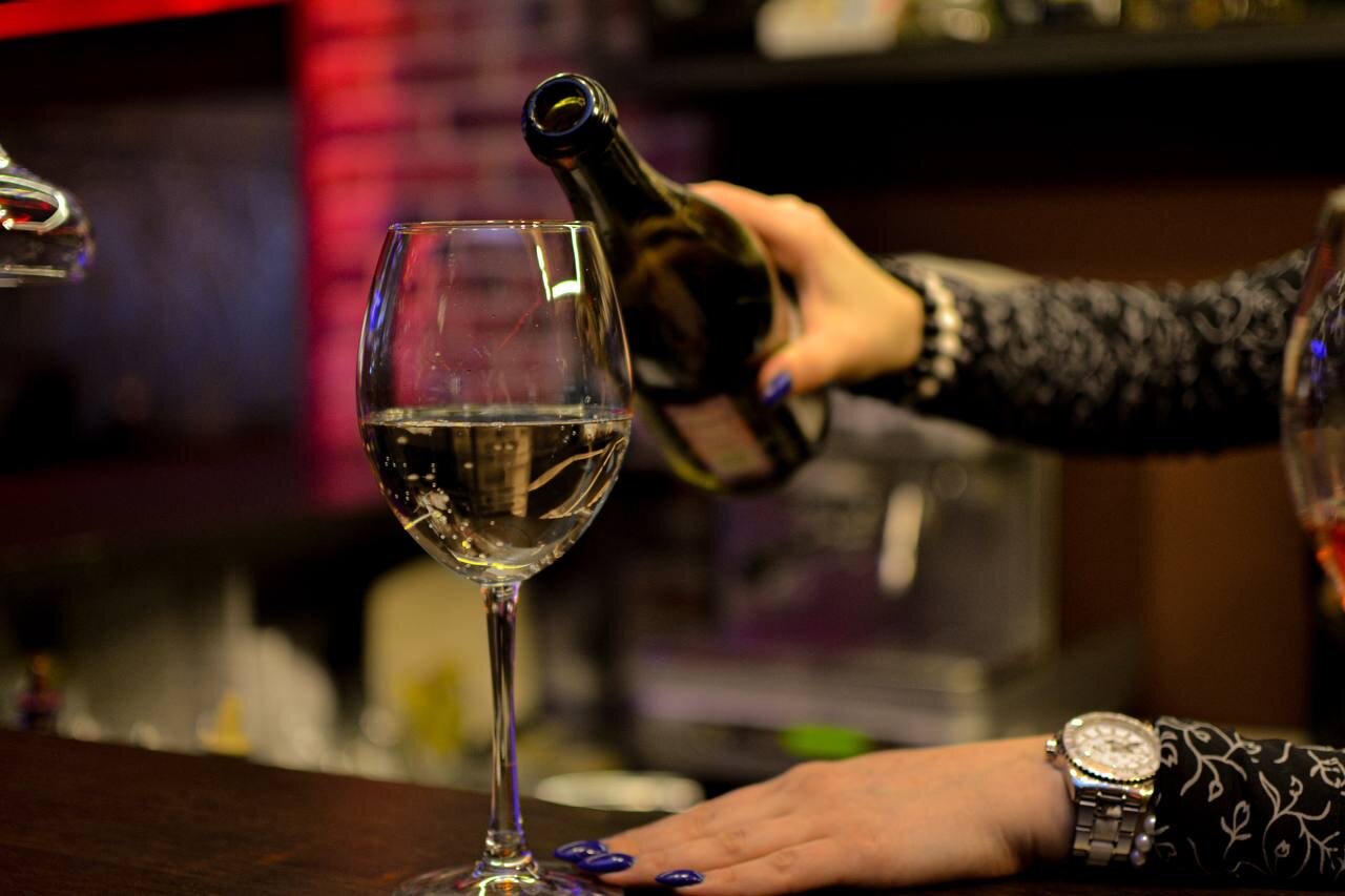 Gastrobar 13 восточная ул 15а фото Foto: Gastrobar 13, chilim-bar, Orenburg, Vostochnaya ulitsa, 15А - Yandex Maps