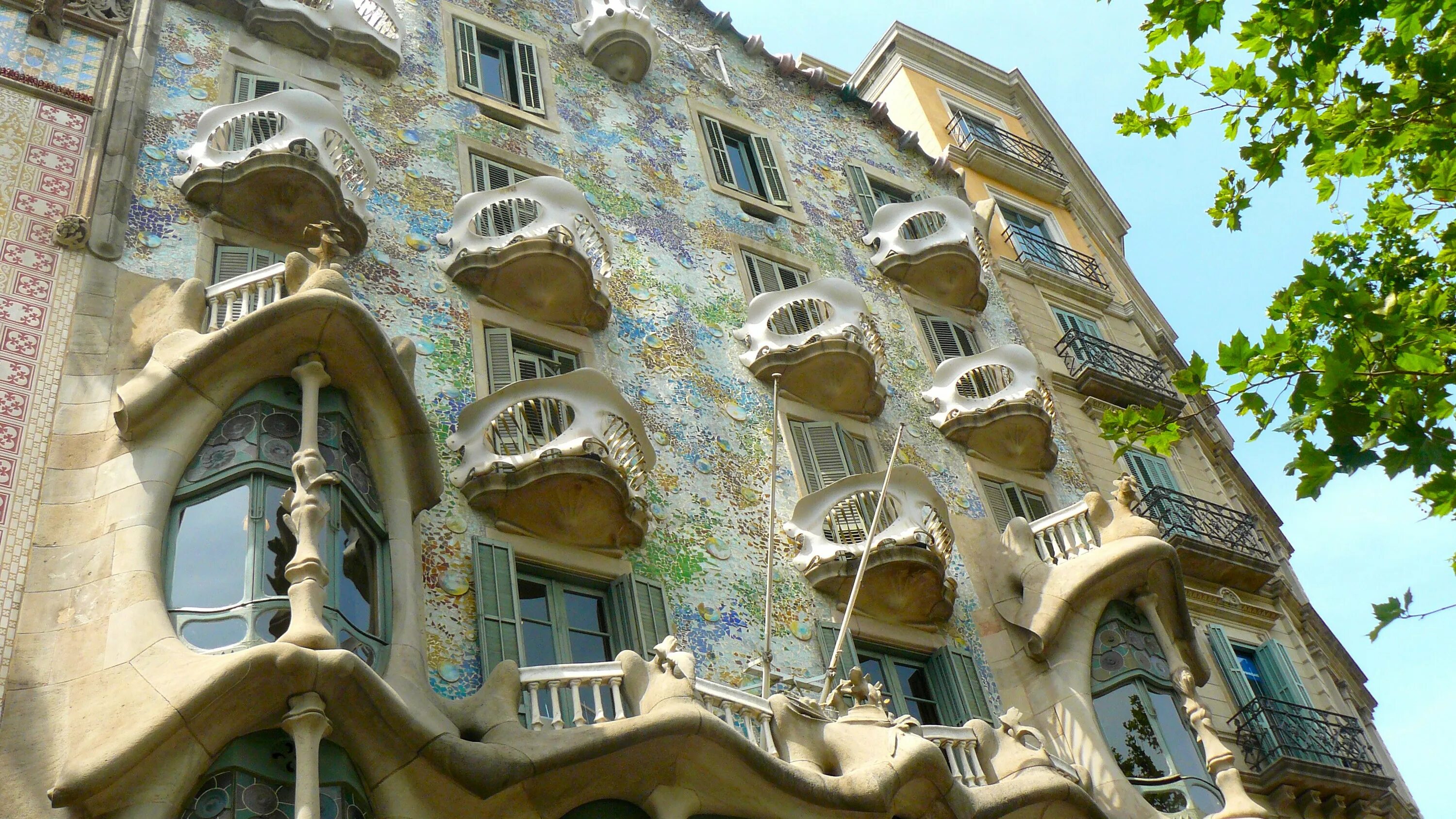 Gaudi ул мира 6а фото Дома гауди - 53 фото