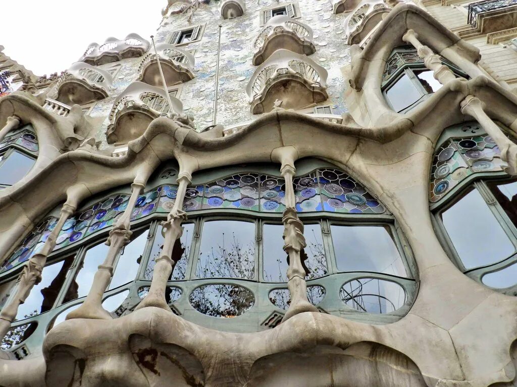 Gaudi ул мира 6а фото Картинки ГАУДИ БЕБЕЛЯ