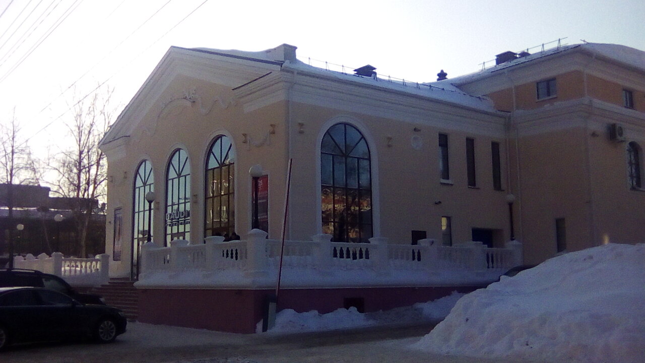 Gaudi ул володарского 103а первомайский район фото Фото: Gaudi, концертный зал, ул. Володарского, 103А, Первомайский район, Киров -