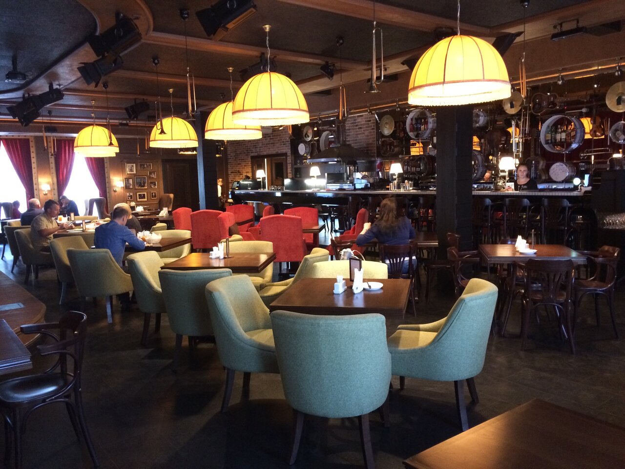 Gaudi ул володарского 103а первомайский район фото Фото: Gaudi, концертный зал, ул. Володарского, 103А, Первомайский район, Киров -