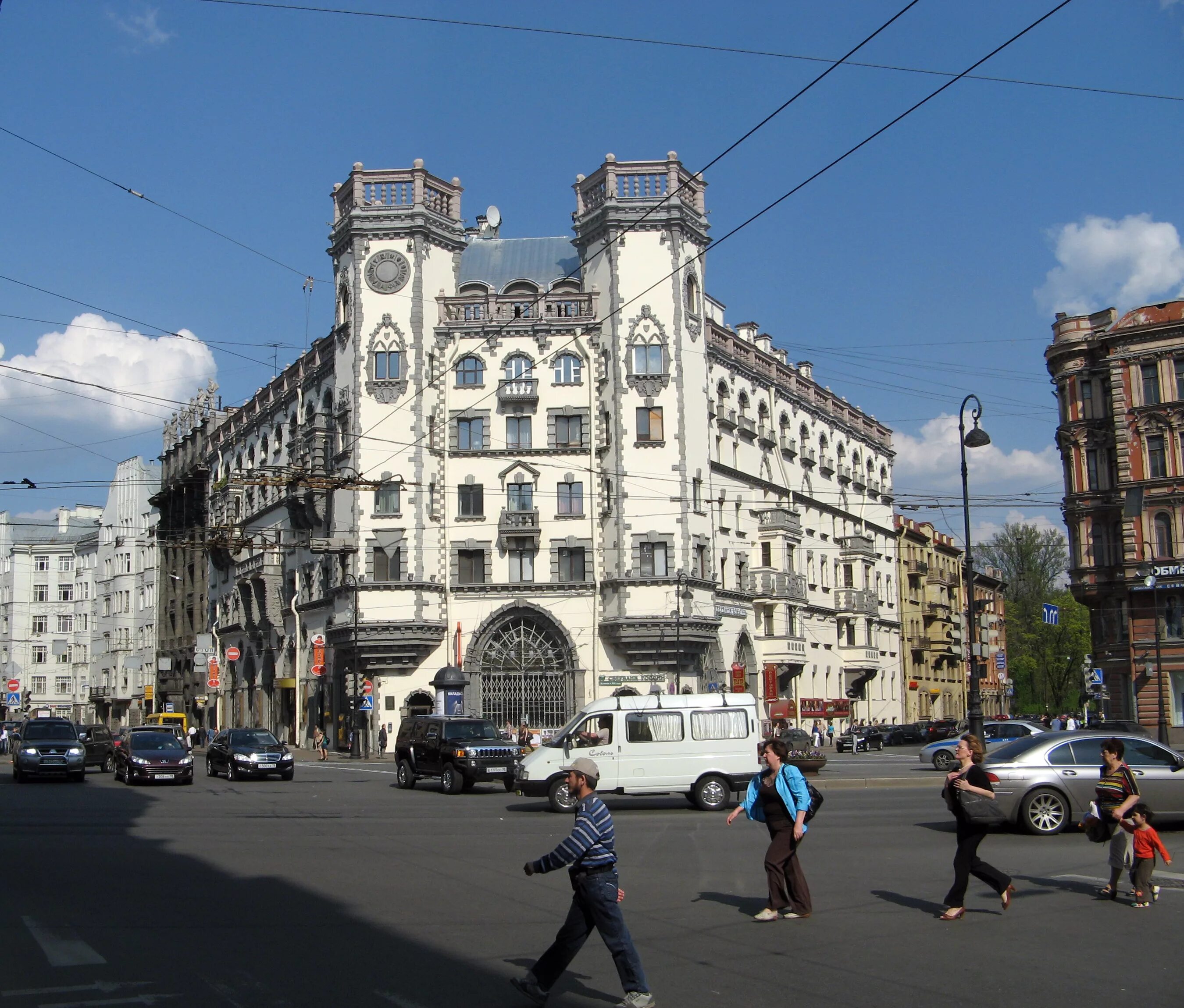 Gazovik68 площадь льва толстого 4а фото File:Ploshchad Lva Tolstogo.JPG - Wikimedia Commons