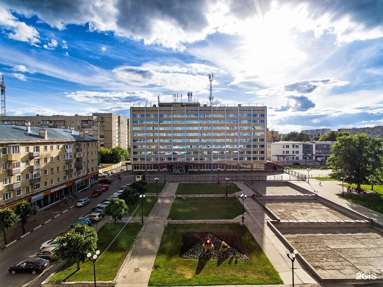 Gazovik68 площадь льва толстого 4а тамбов фото Тамбов, Сквер у гостиницы "Державинская" - 2ГИС