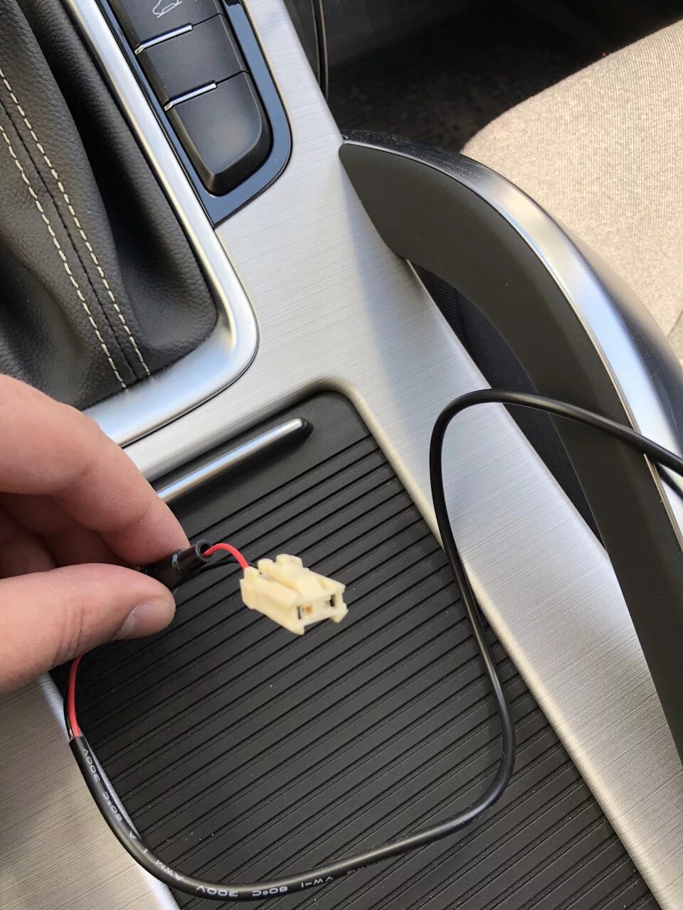 Geely atlas 2024 подключение видеорегистратора Подключение видеорегистратора+радара - Geely Atlas (1G), 2,4 л, 2018 года электр