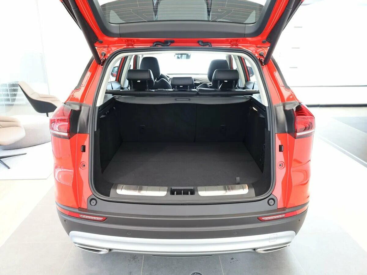 Geely atlas pro фото багажника Купить новый Geely Atlas Pro 2021-2024 1.5 AMT (177 л.с.) 4WD бензин робот в Сан