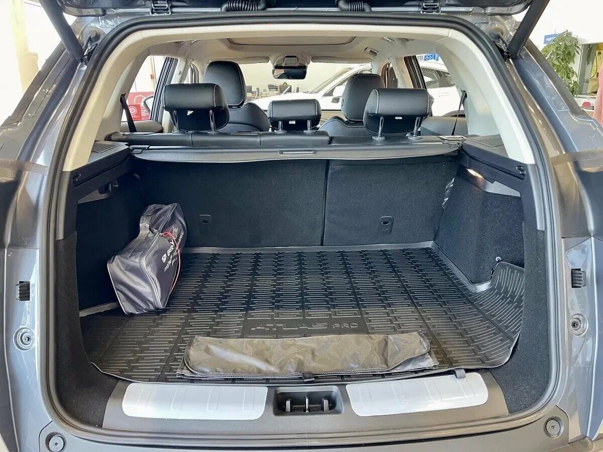 Geely atlas pro фото багажника Купить новый Geely Atlas Pro 2021-2024 1.5 AMT (177 л.с.) 4WD бензин робот в Сан