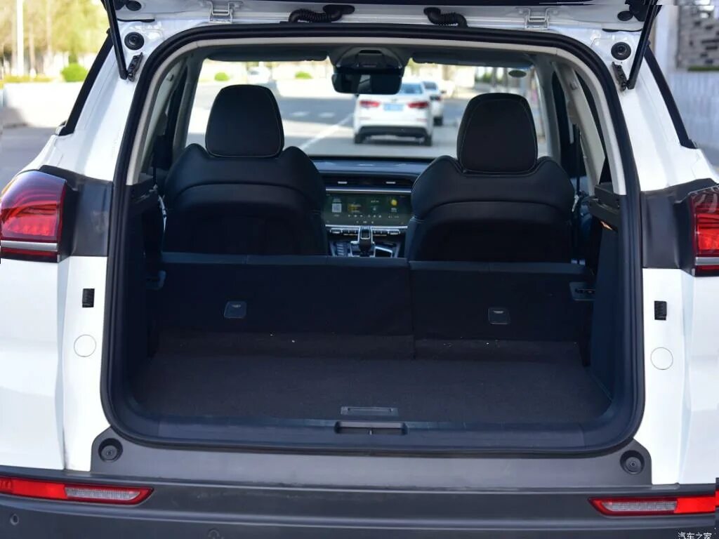 Geely atlas pro фото багажника Фотографии Geely Atlas (NL-3) - Салон - Черный - Car2Sale - Автомобильный портал