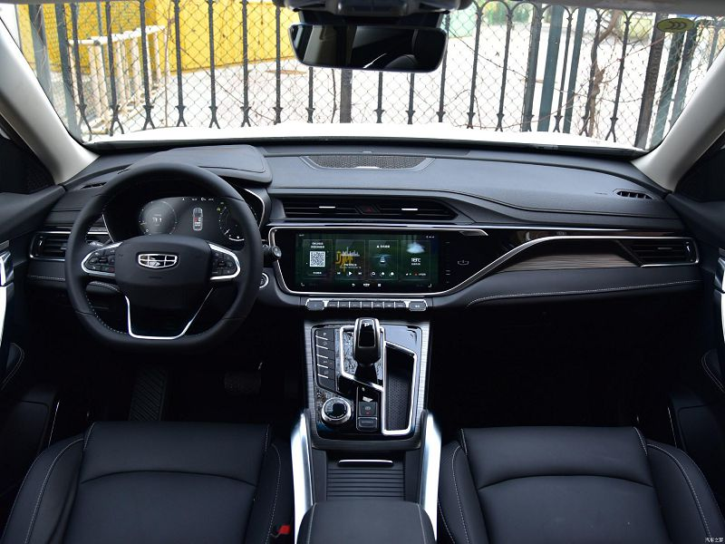 Geely atlas pro фото салона Geely Atlas Pro 2021: многофункциональный внедорожный кроссовер начального ценов