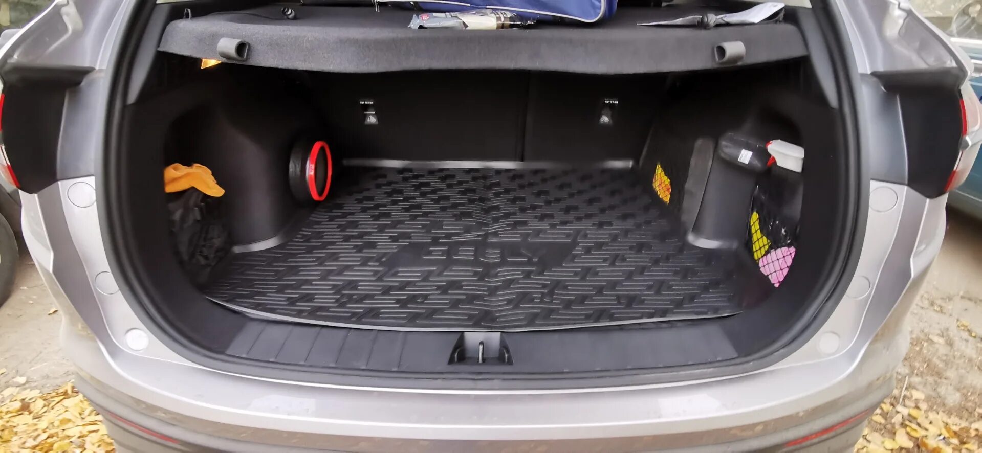 Geely coolray фото багажника Ковер в багажник оригинал - Geely Coolray, 1,5 л, 2020 года аксессуары DRIVE2