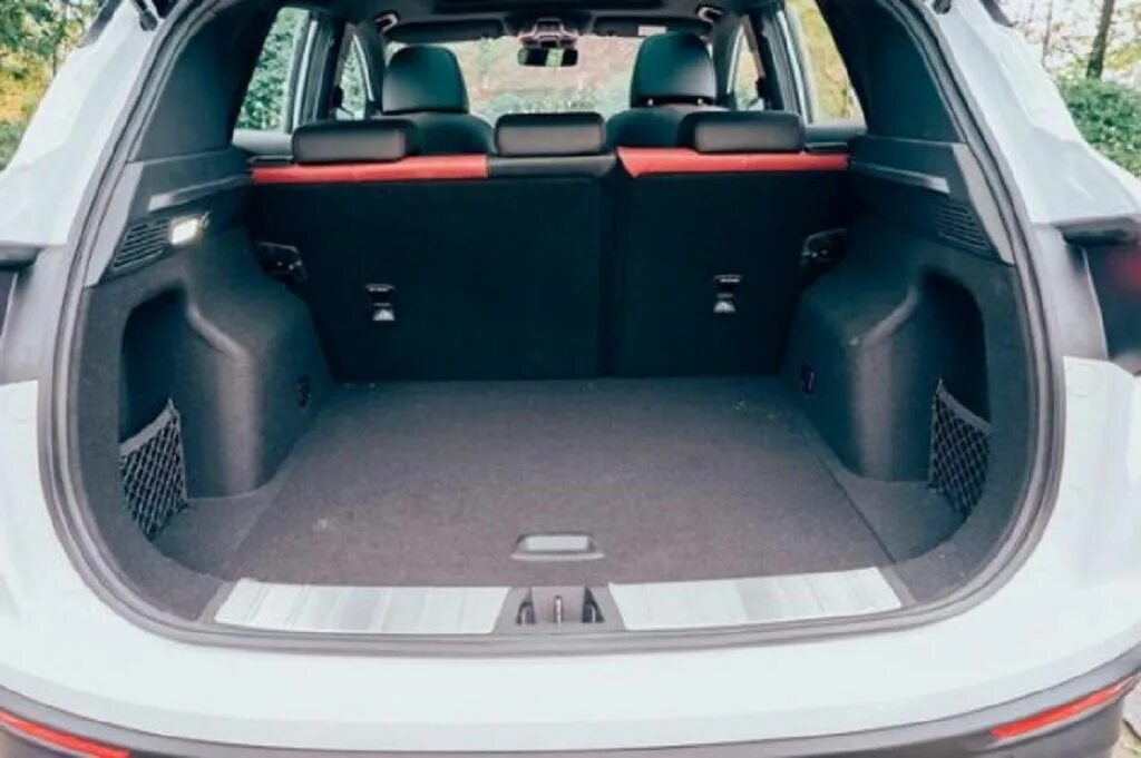 Geely coolray фото багажника Багажник Geely Coolray: объем, размер, на крышу, коврик.