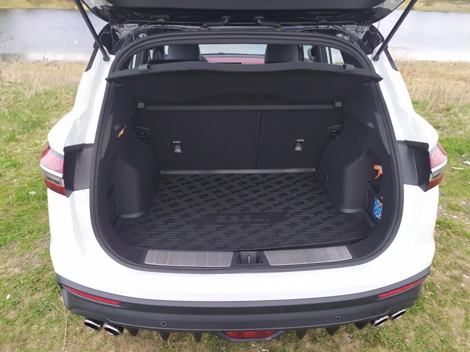 Geely coolray фото багажника GEELY COOLRAY - Уверенный старт - DRIVE2