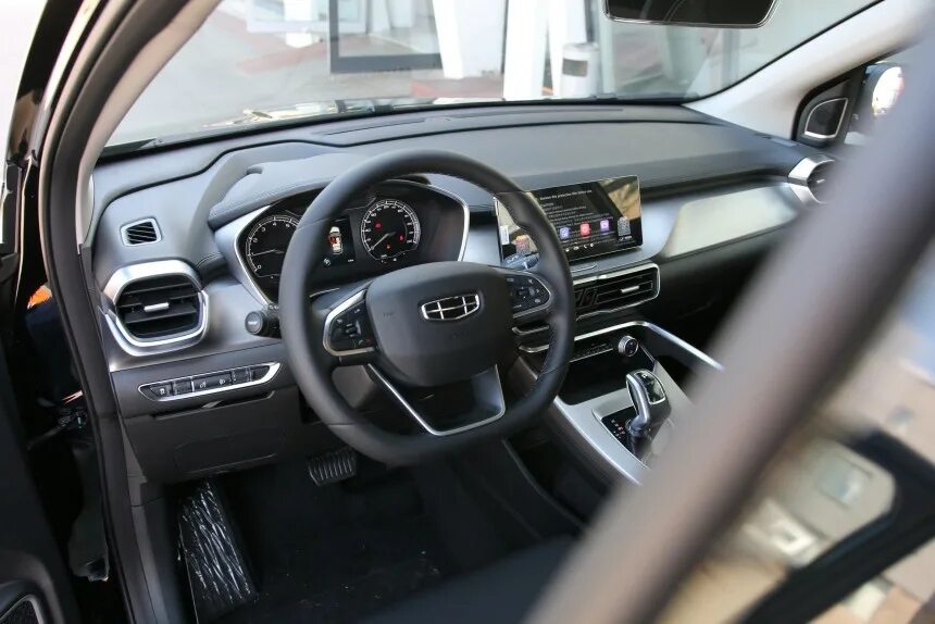 Geely coolray фото салона Обзор Geely Coolray в минимальной комплектации, или Как получить эту машину бесп