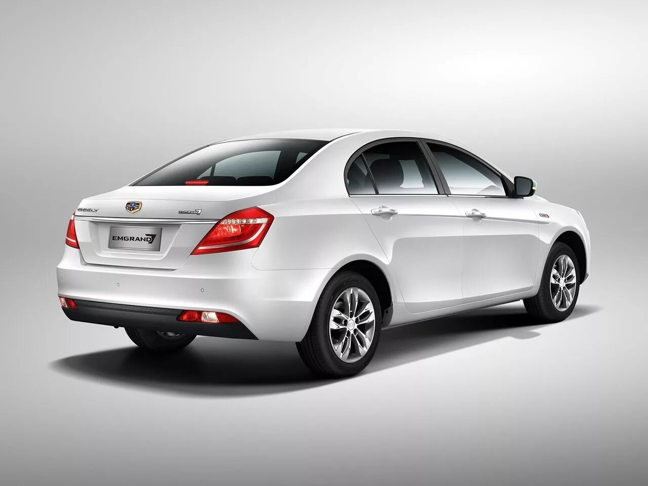 Geely emgrand 7 фото Geely Emgrand 7 1 поколение, седан - технические характеристики, модельный ряд, 