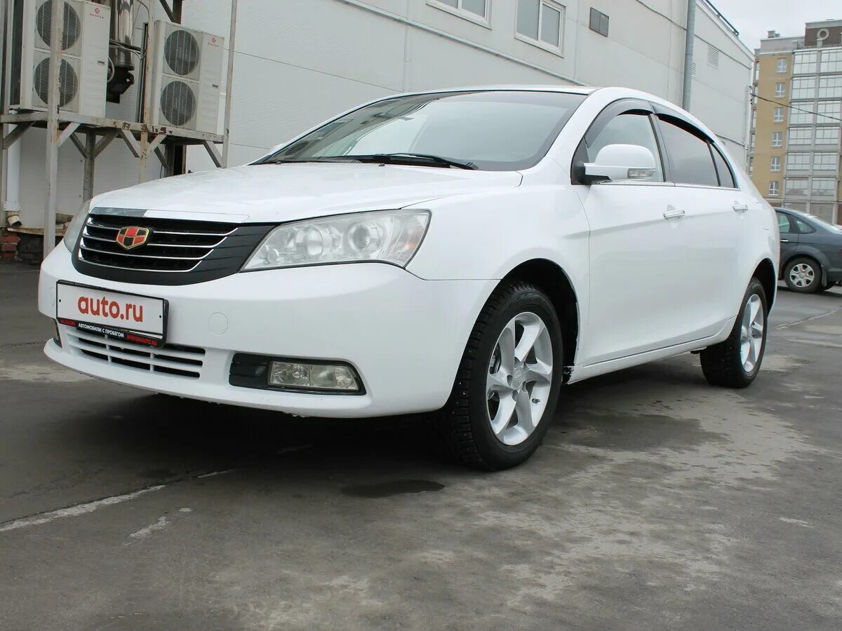 Geely emgrand 7 фото Купить б/у Geely Emgrand бензин механика в Волгограде: белый 2014 седан 2014 год