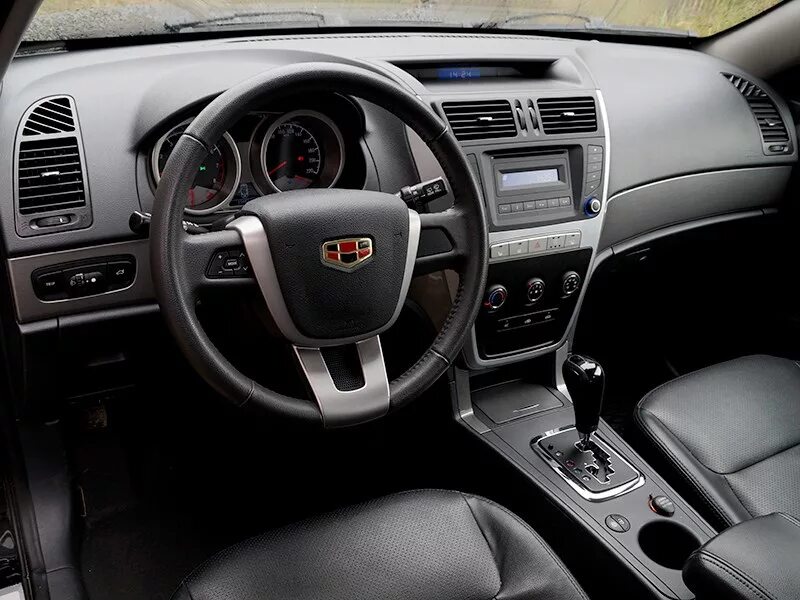 Geely emgrand фото салона Фото Geely Emgrand X7 (2013 - 2015) поколение I - Дизайн передней части салона с
