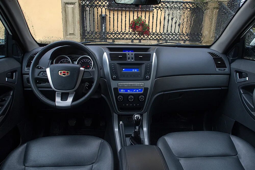 Geely emgrand фото салона Автомобиль джили эмгранд х7 в салоне - BestChehol.ru