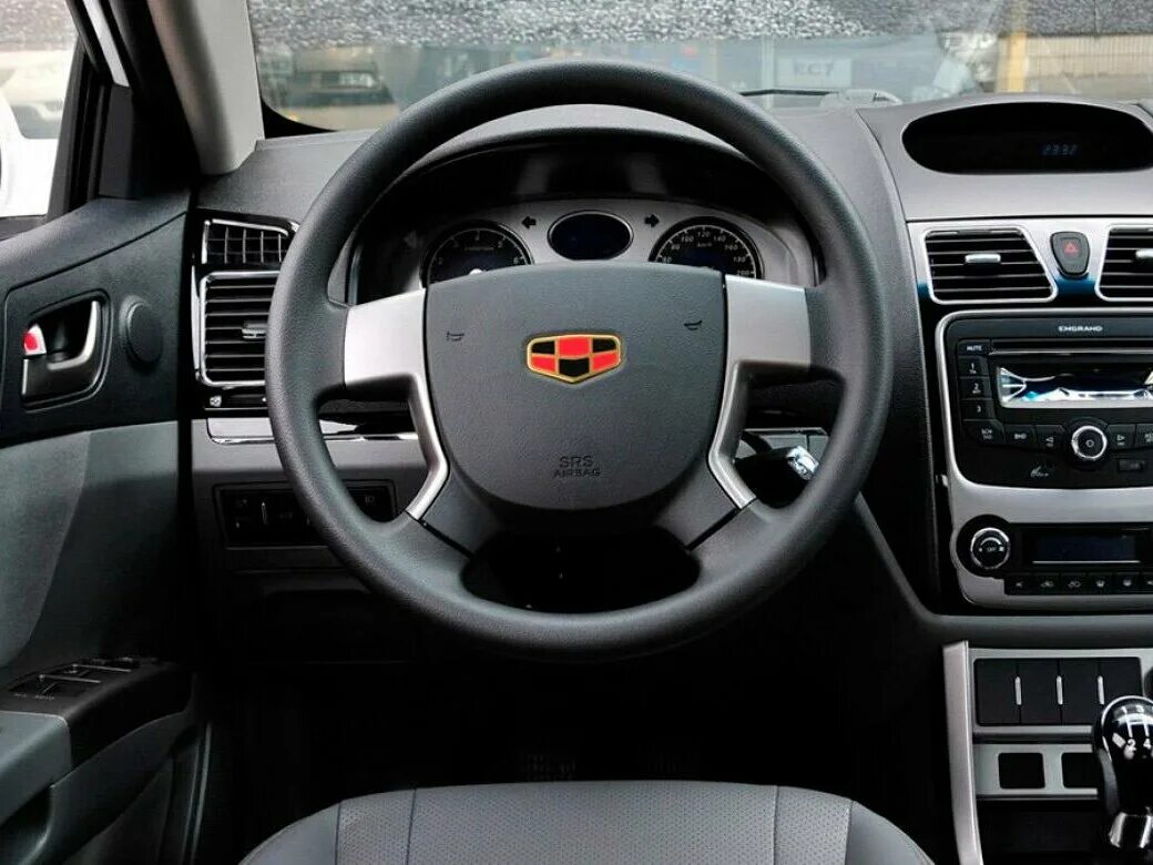 Geely фото салона Купить новый Geely Emgrand бензин механика во Владимире: серый 2014 седан 2014 г