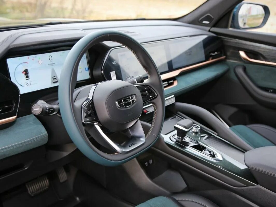 Geely manjaro фото салона Купить б/у Geely Monjaro 2021-2024 2.0 AT (238 л.с.) 4WD бензин автомат в Красно