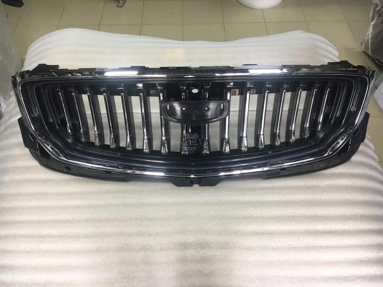 Geely monjaro решетка тюнинг Решетка радиатора штатная Geely Monjaro (2022-Н.В.) Новая. Купить решетка радиат