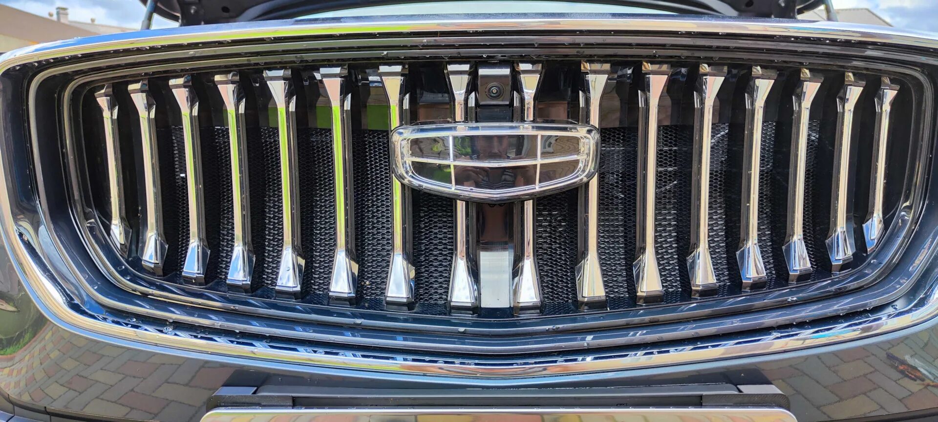 Geely monjaro решетка тюнинг Установка защитной сетки радиатора без снятия бампера - Geely Monjaro, 2 л, 2023