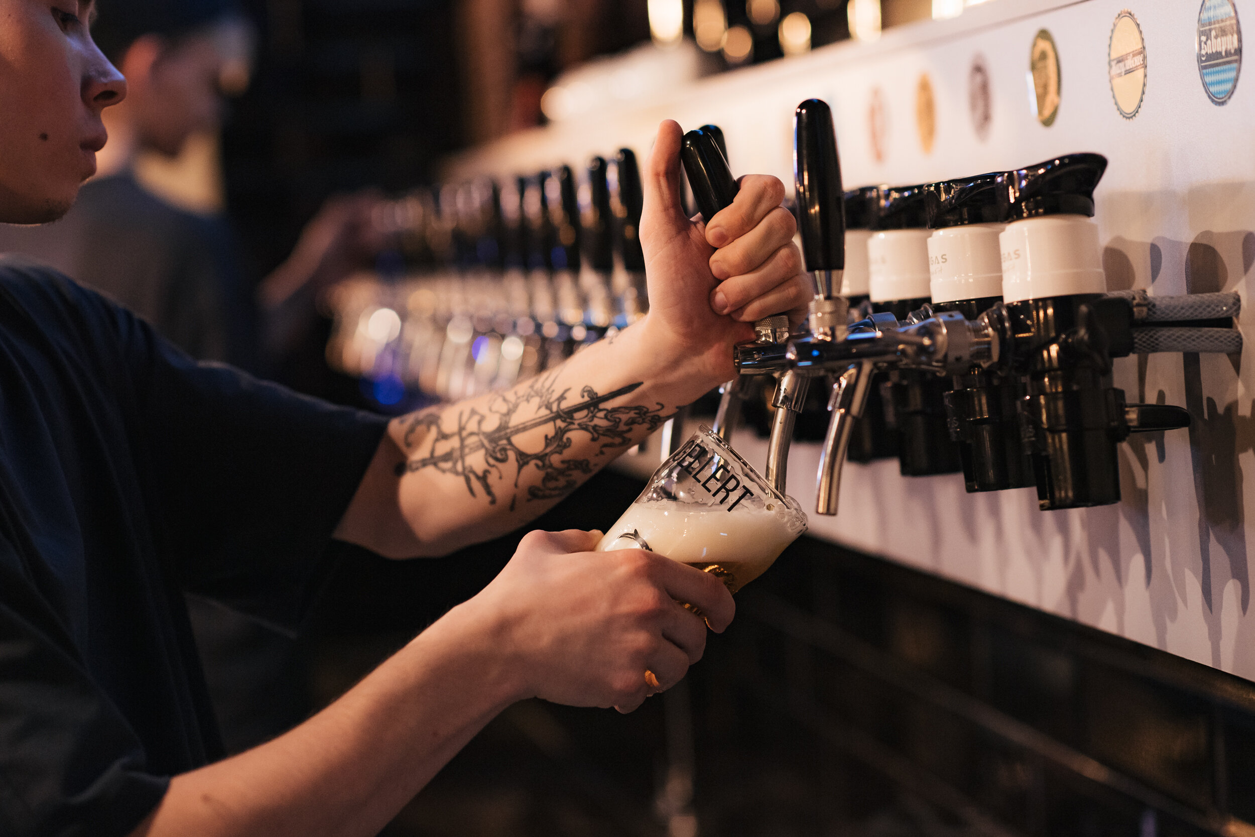 Gellert ул имени генерала карбышева 132а фото Фото: Gellert, бар, паб, ул. имени Генерала Карбышева, 132А, Волжский - Яндекс К