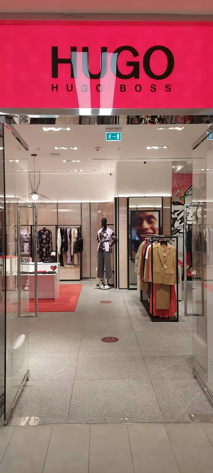 Geox ул земляной вал 33 фото Hugo Boss в Москве, ул. Земляной Вал, 33 - фото, отзывы 2024, рейтинг, телефон и