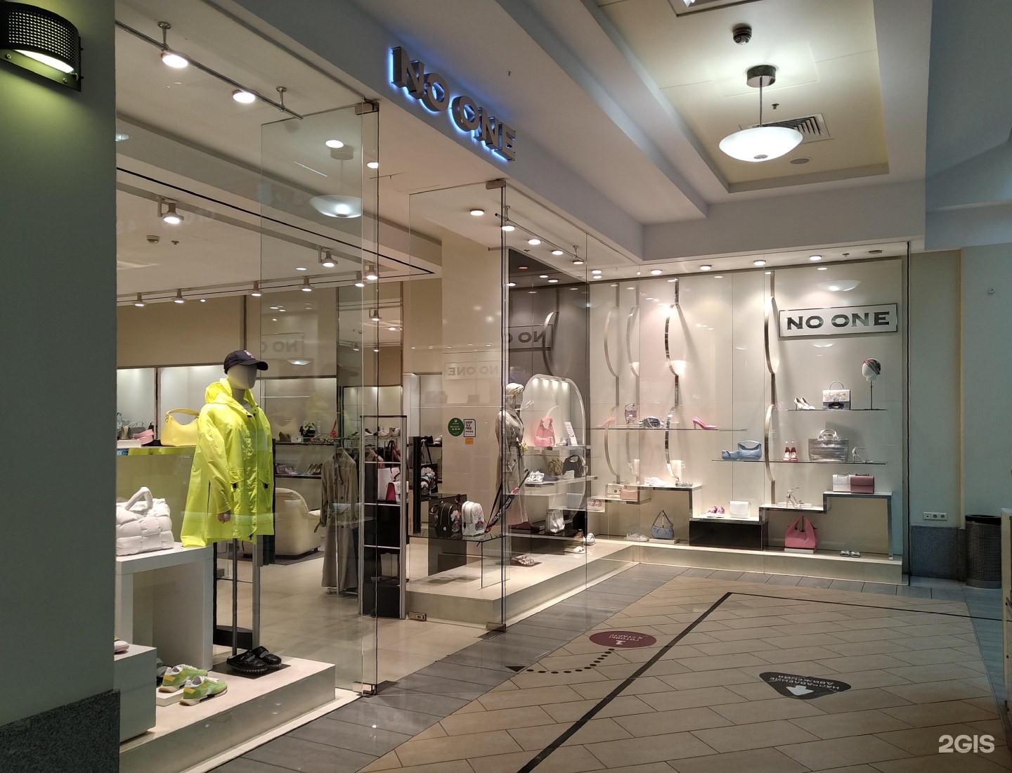 Geox ул земляной вал 33 фото No one, бутик обуви и аксессуаров европейских брендов, АТРИУМ, Земляной Вал улиц