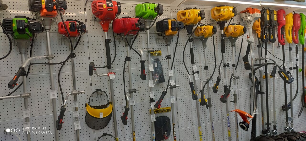 Geoзавод ул василия жуковского 11а киров фото Фото: Молоток, садовый инвентарь и техника, ул. Василия Жуковского, 11А, Киров -