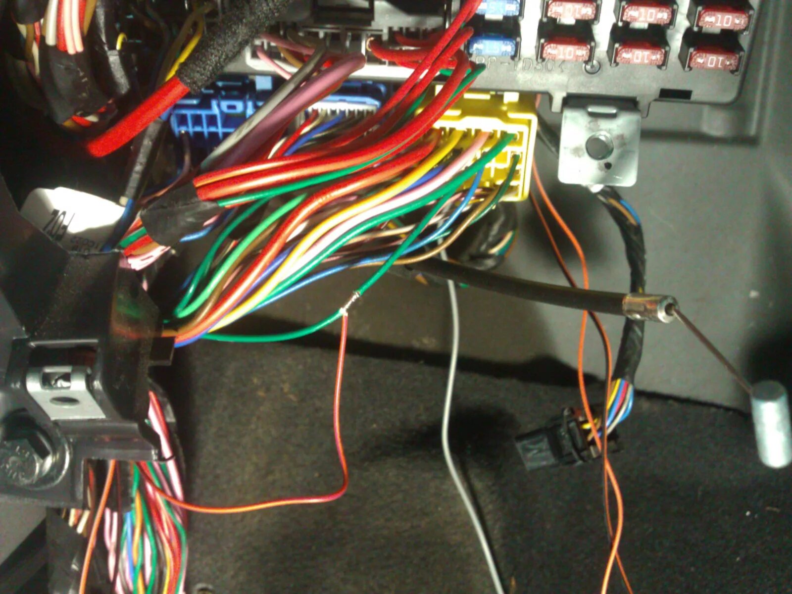 Getz точки подключения Установка сигнализации на Hyundai Getz - DRIVE2