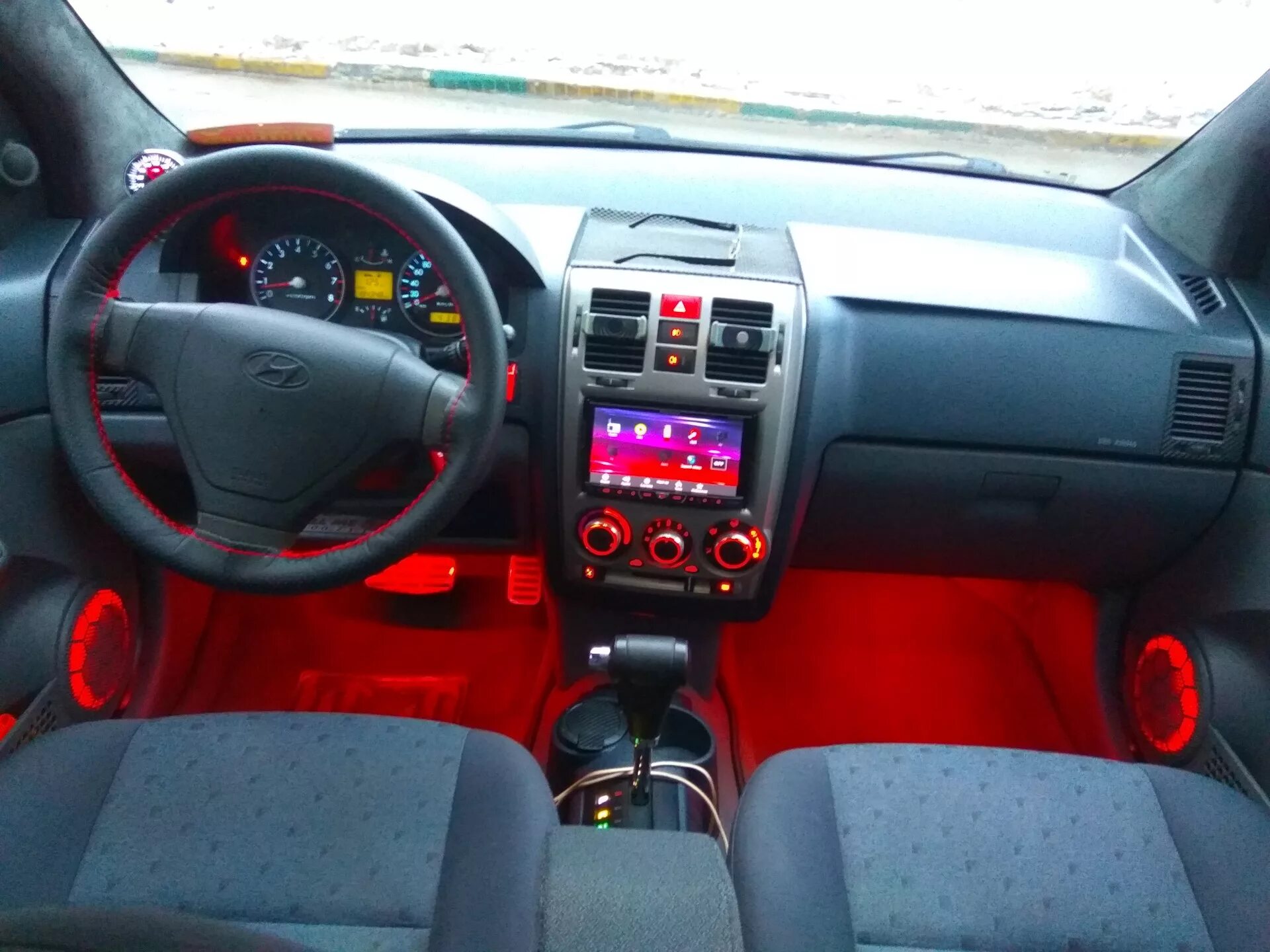 Getz тюнинг салона Новая оплетка руля - Hyundai Getz, 1,6 л, 2002 года аксессуары DRIVE2