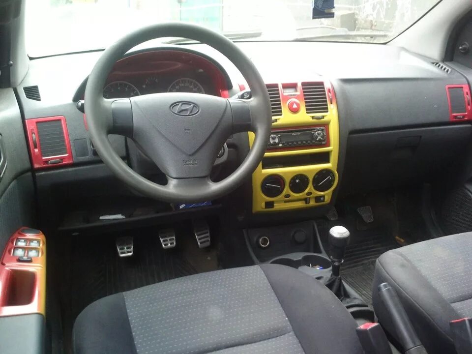 Getz тюнинг салона Покраска деталей салона - Hyundai Getz, 1,4 л, 2008 года стайлинг DRIVE2