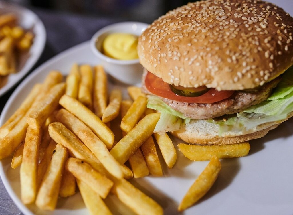 Gibson просп карла маркса 172 1 фото Gibson, pub, bar, Magnitogorsk, Karla Marksa Avenue, 172/1 - Yandex Maps