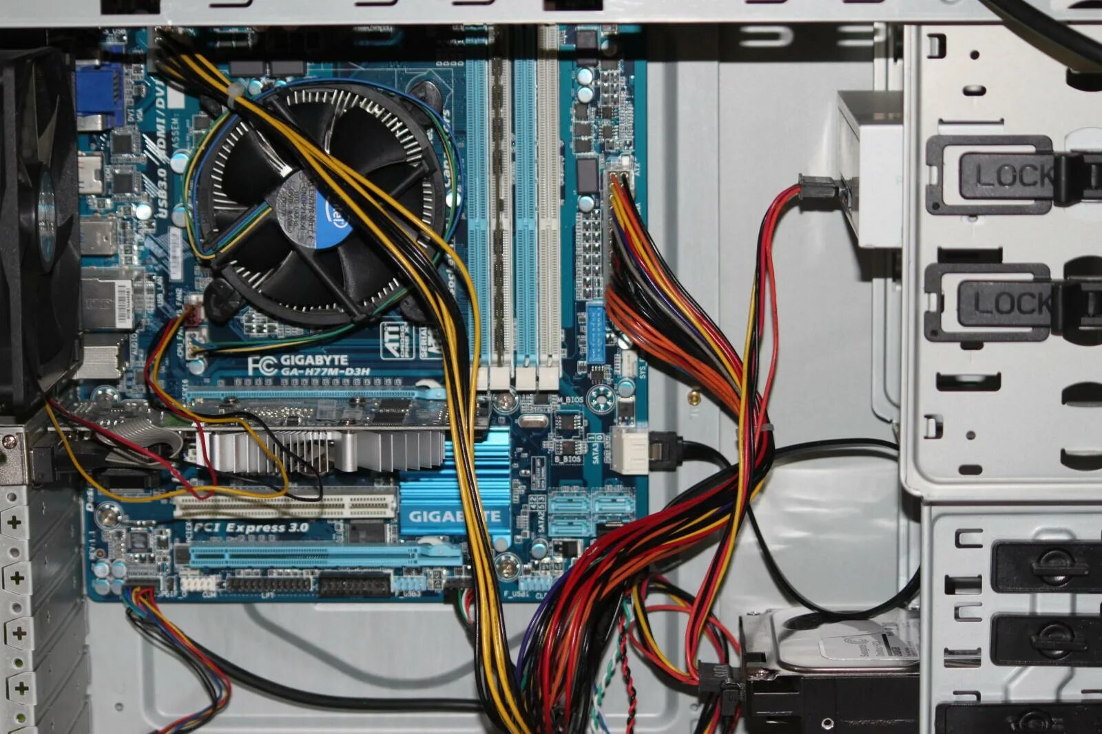 Gigabyte b760m подключение проводов Mówić nad głową cel gigabyte 1 long beep Kreta Niemożliwy Odtrutka