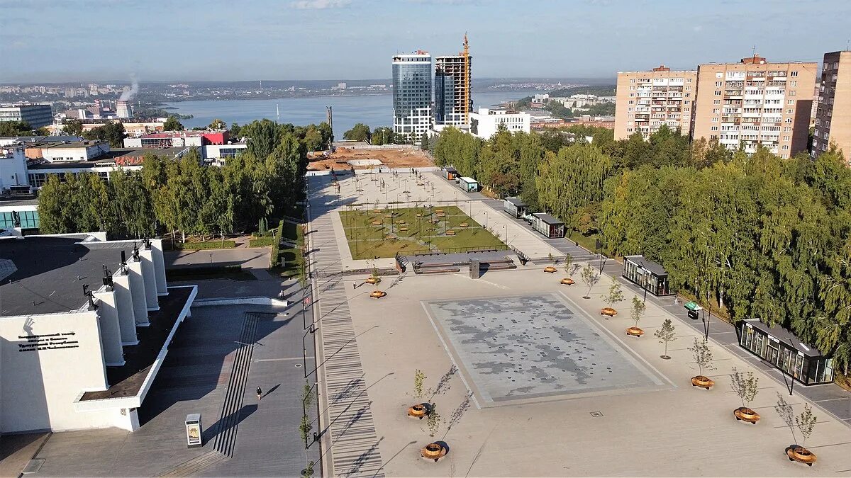 Gimza центральная площадь 53 фото Файл:Central square (Izhevsk)-21.jpg - Википедия