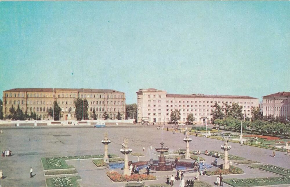 Gimza центральная площадь 53 фото Комплект открыток "Хабаровск"