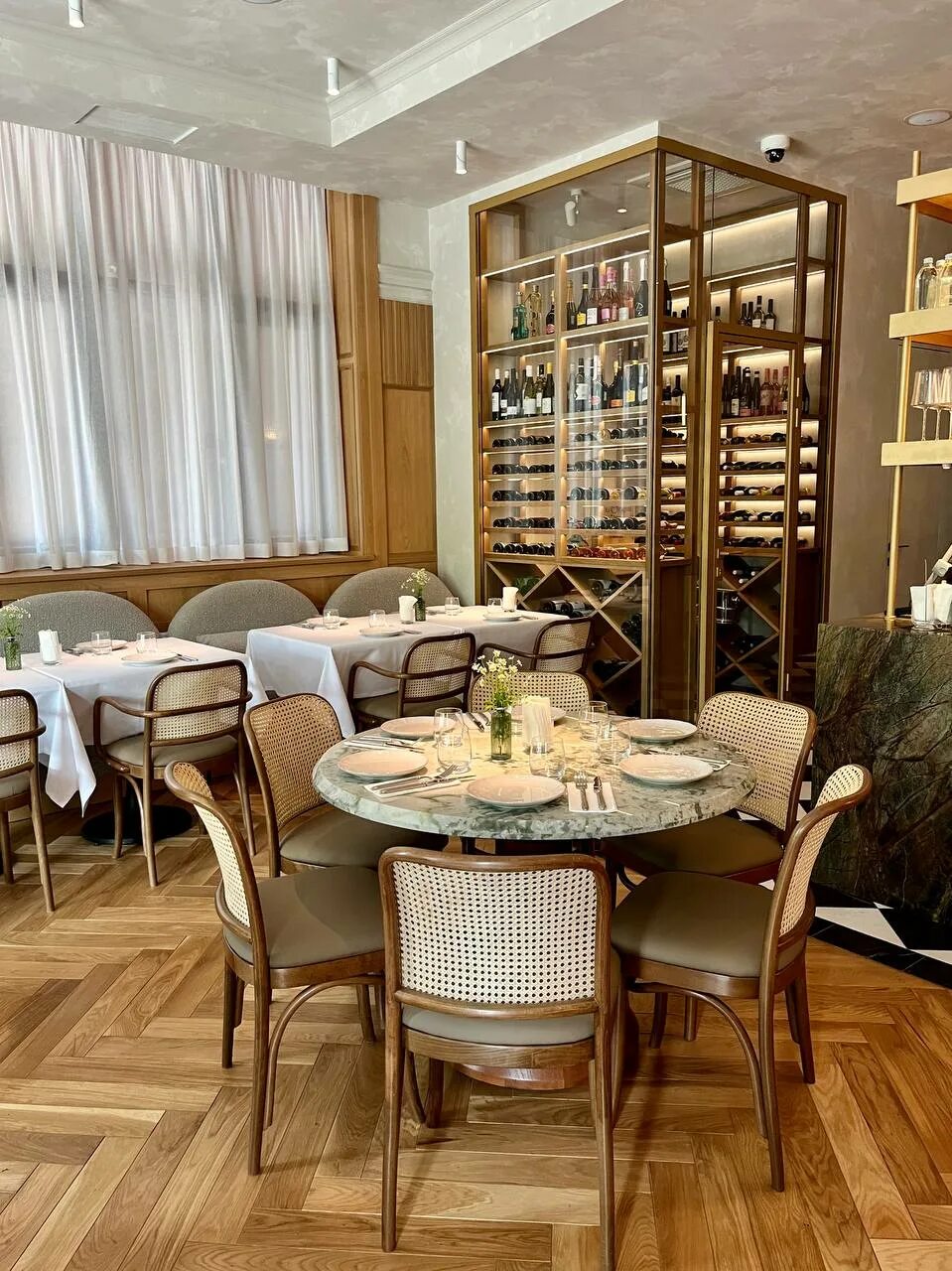 Gina ул николая столбова 1 3 фото На Столбова открылся еще один ресторан - Gina от создателей "Чирэм" - e-Kazan.ru