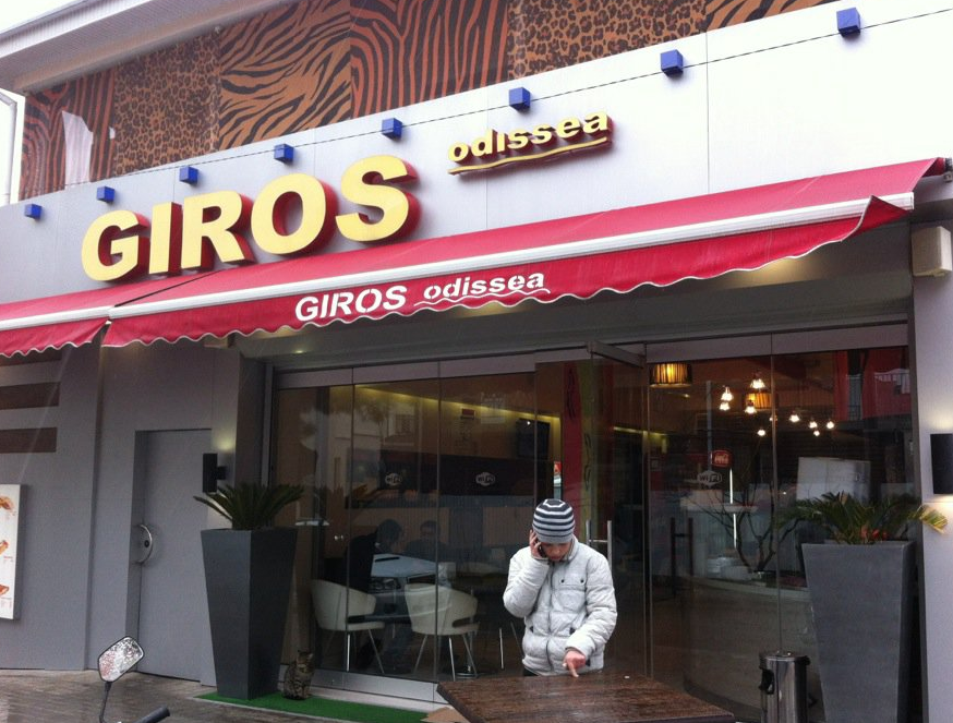 Giros odissea ул дзержинского 128а фото Фото Кафе GIROS на улице Цезаря Куникова в Геленджике, г Геленджик, Куникова 13