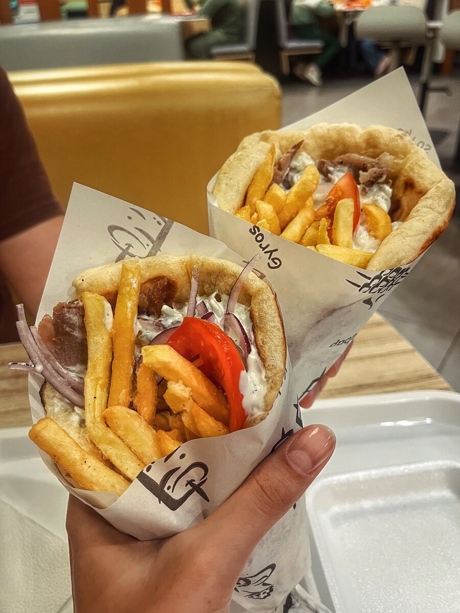 Giros odissea ул куникова 13 фото Греческий ГИРОС - главный фастфуд Геленджика. Где попробовать? WОЛКИ - самый иск