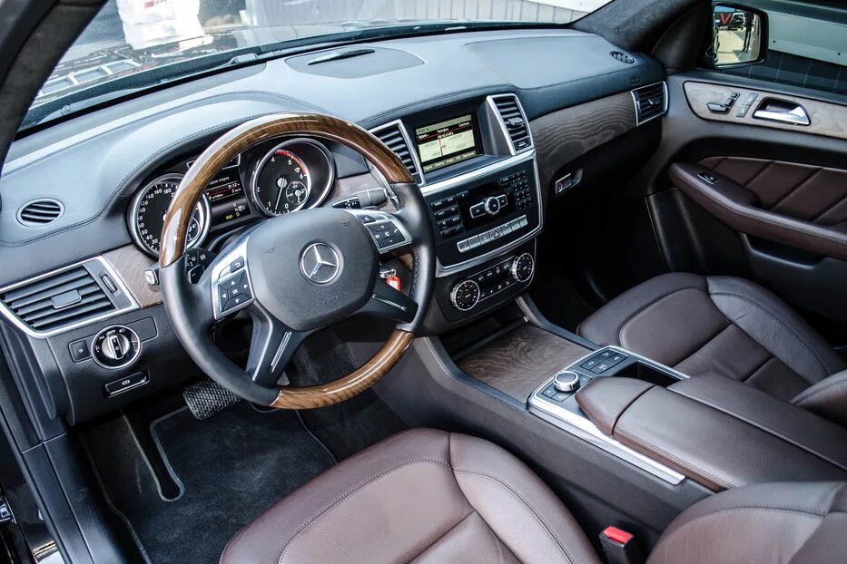 Gl фото салона Продам Mercedes-Benz GL-Class 350D 4Matic в Киеве 2015 года выпуска за 47 000