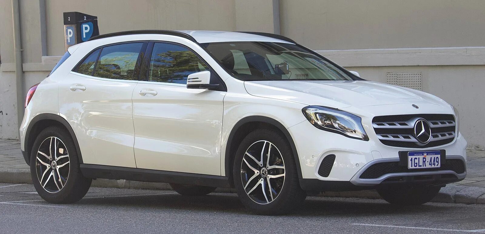 Gla 180 мерседес фото File:2018 Mercedes-Benz GLA 180 (X 156) wagon (2018-07-19) 01.jpg - Wikipedia