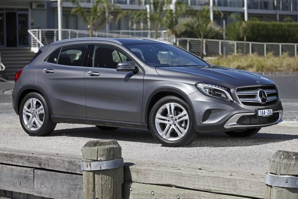 Gla 180 мерседес фото Mercedes-Benz GLA