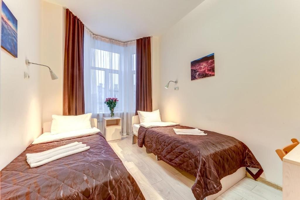 Glamslam невский просп 95 фото Отель Демократ на Невском 95 в Санкт-Петербурге, цены от 1400 руб. Официальный с